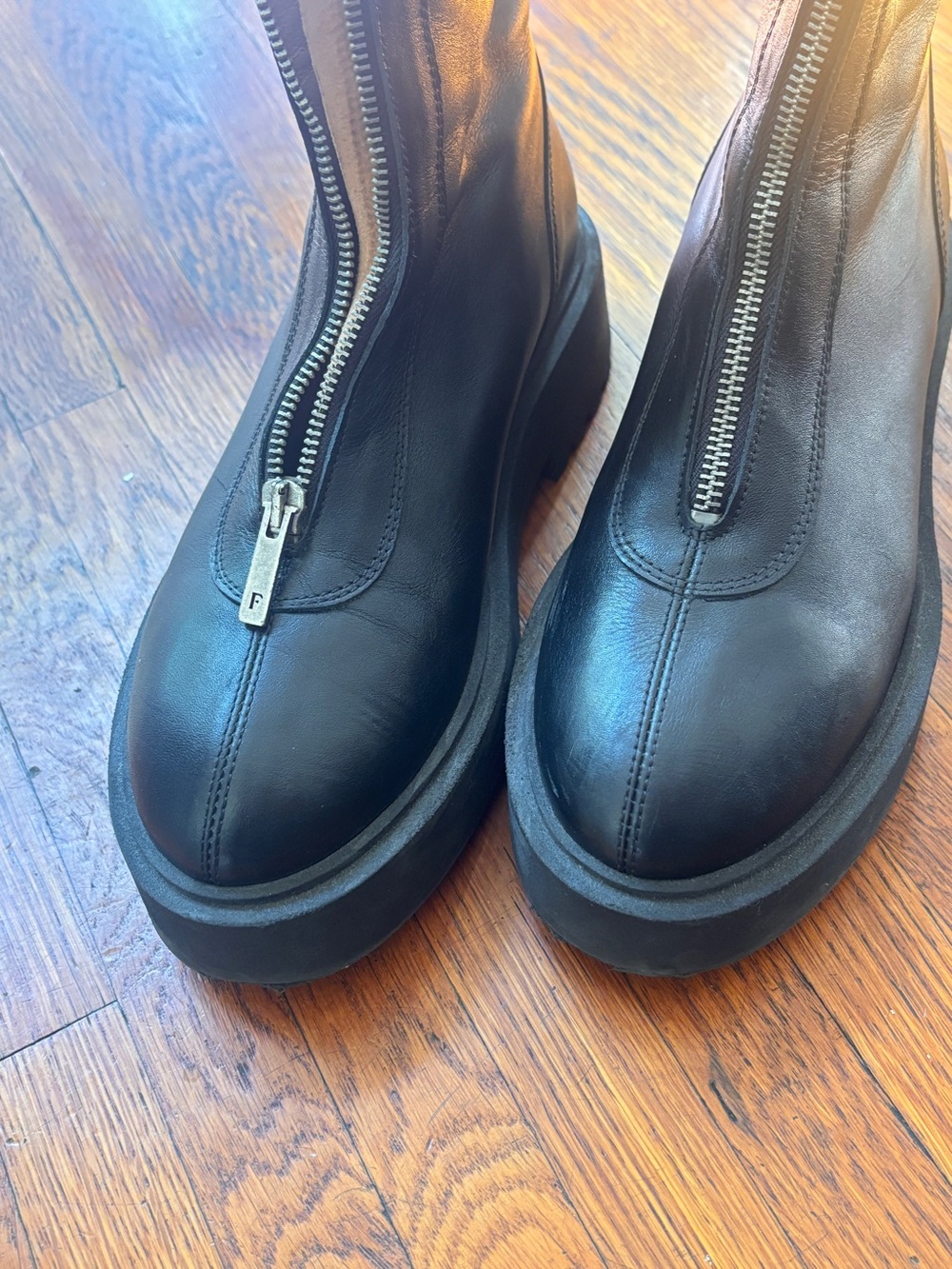 Flattered "Alma" Leather Boots - Picture 8 of 10